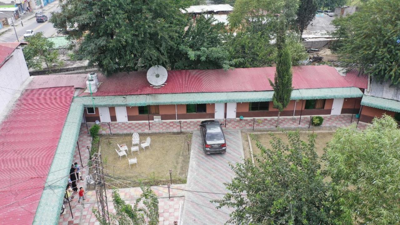 Golden Peak Guest House Gilgit Esterno foto